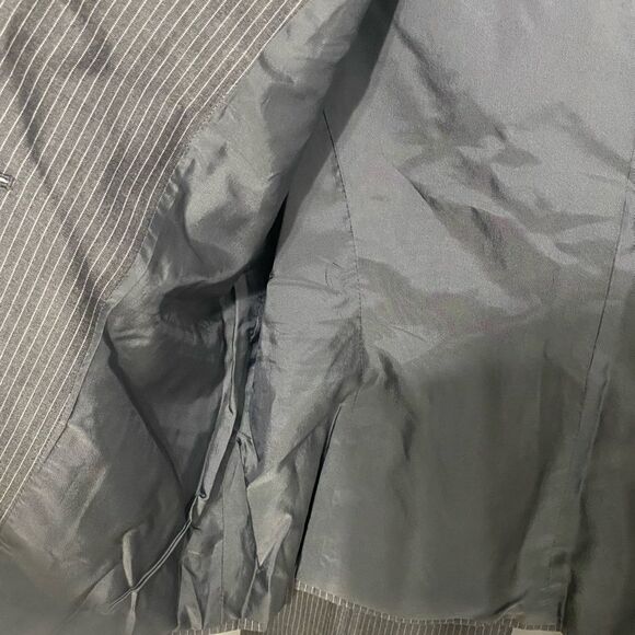 Classic Gray Pinstripe Blazer and Pants Set - Picture 11 of 12